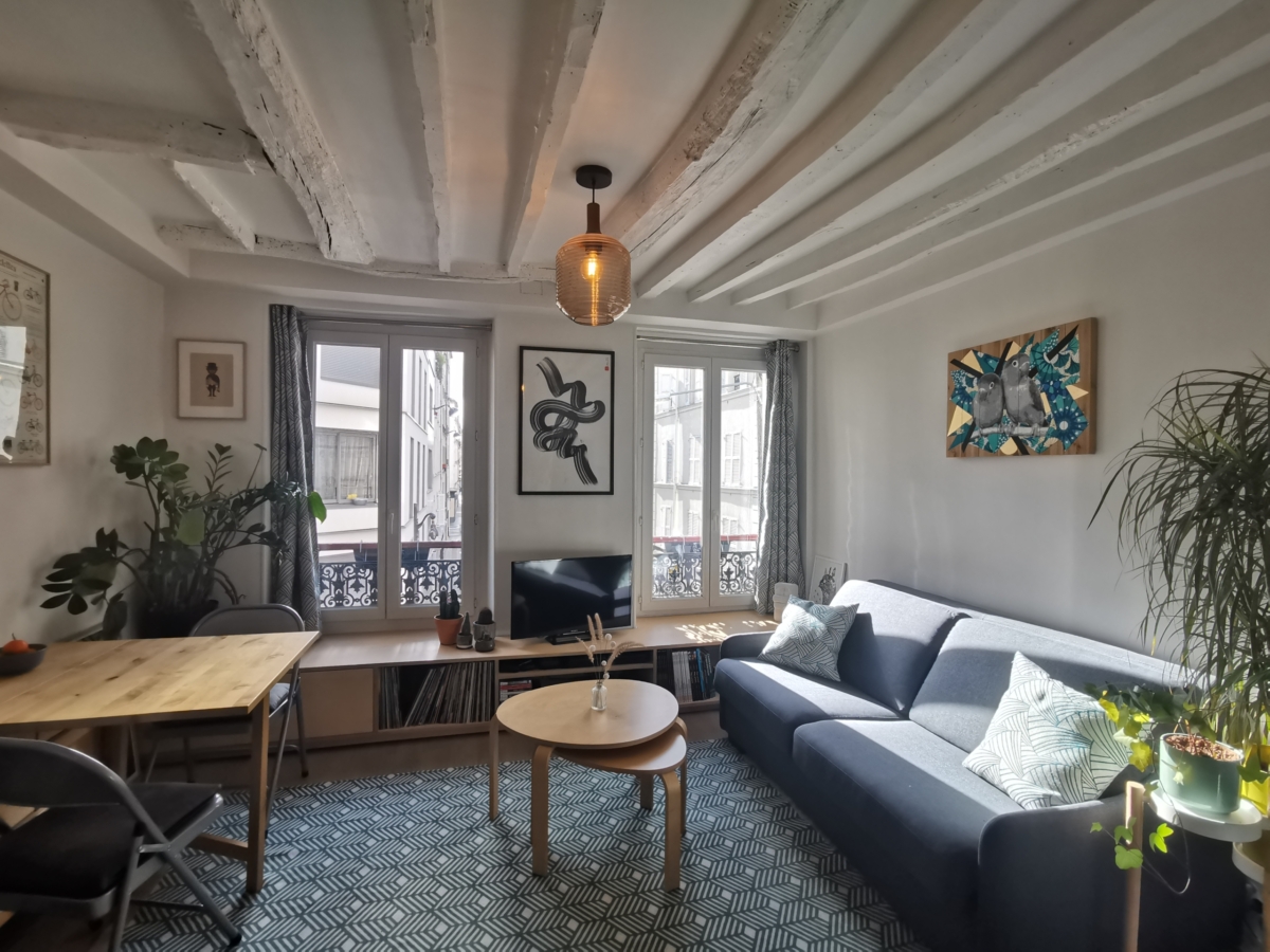 10_rue_myrha_photo_salon